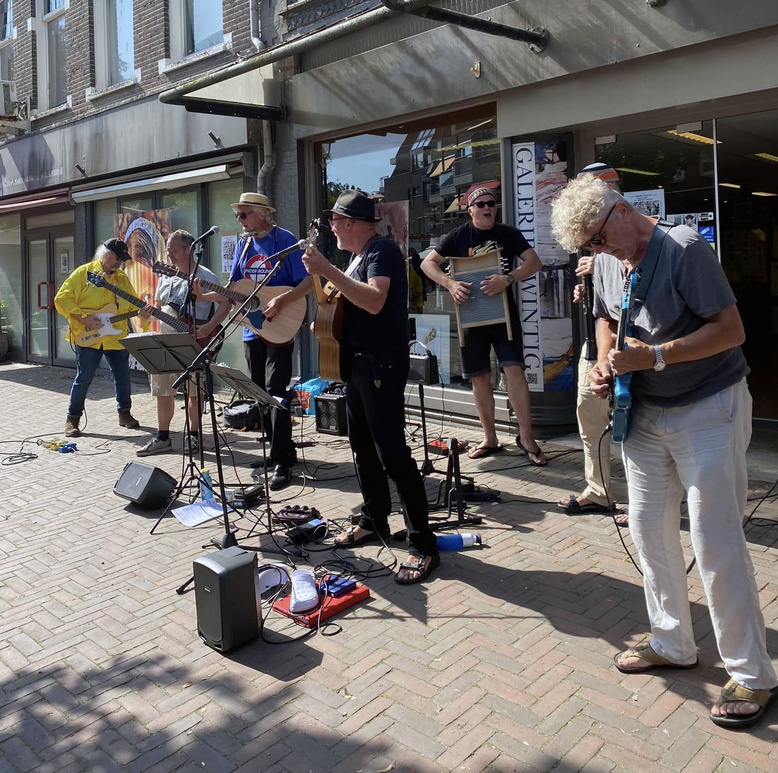 De Filistijnen Gluren bij de Buren 20230205